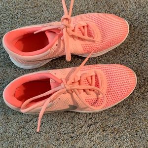 Nike pink girls size 4